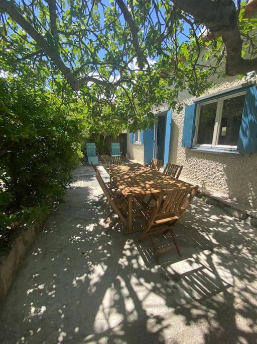 A L'Ombre Du Figuier ! Maisonnette Jardin / Parking / Proche Mer Фронтинян Екстериор снимка